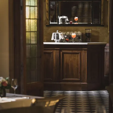 拉维佐宫酒店 3*